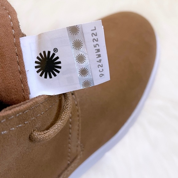 UGG Men’s Freamon Chestnut Suede Chukka Boots - Picture 8 of 8